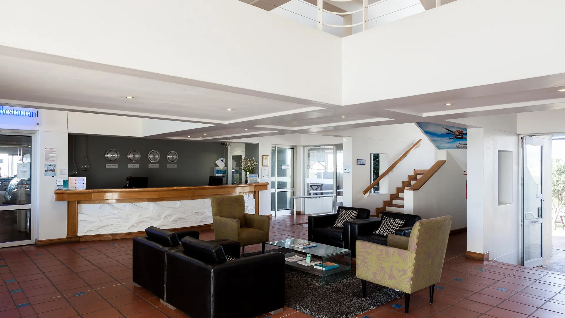 Dolphin Beach Hotel Self Catering Apartments Bloubergstrand