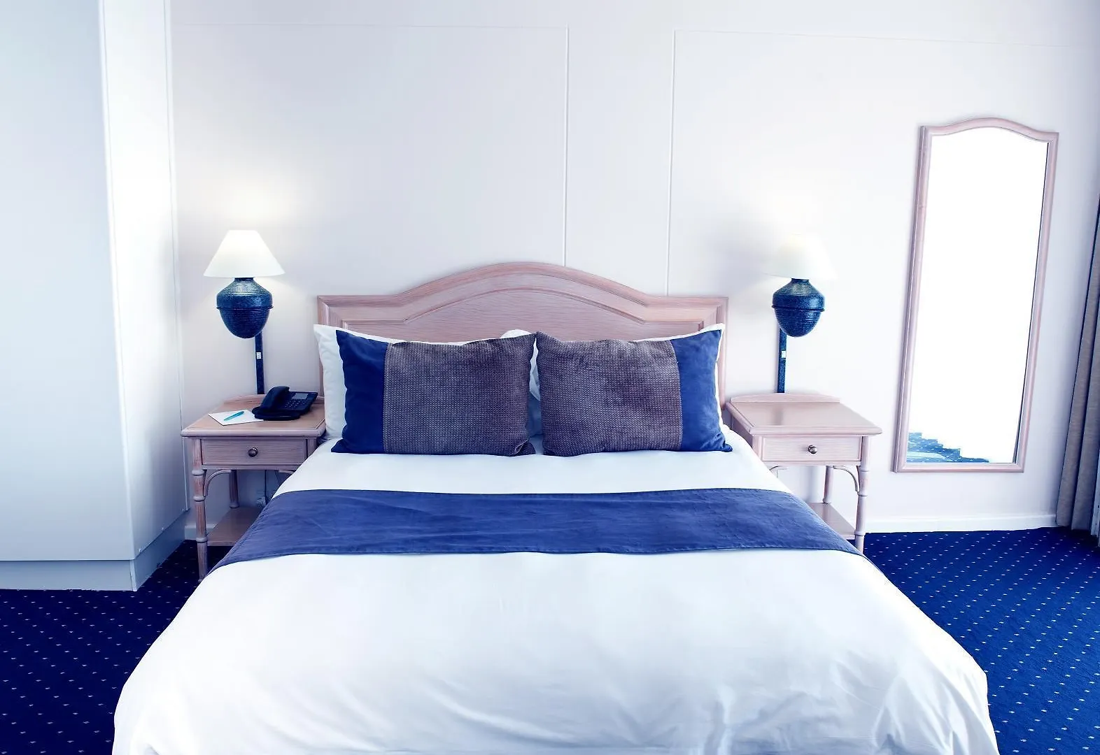 Dolphin Beach Hotel Self Catering Apartments Bloubergstrand 4*,  South Africa