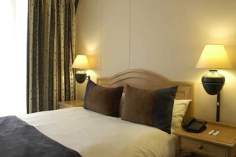 ****  Dolphin Beach Hotel Self Catering Apartments Bloubergstrand South Africa