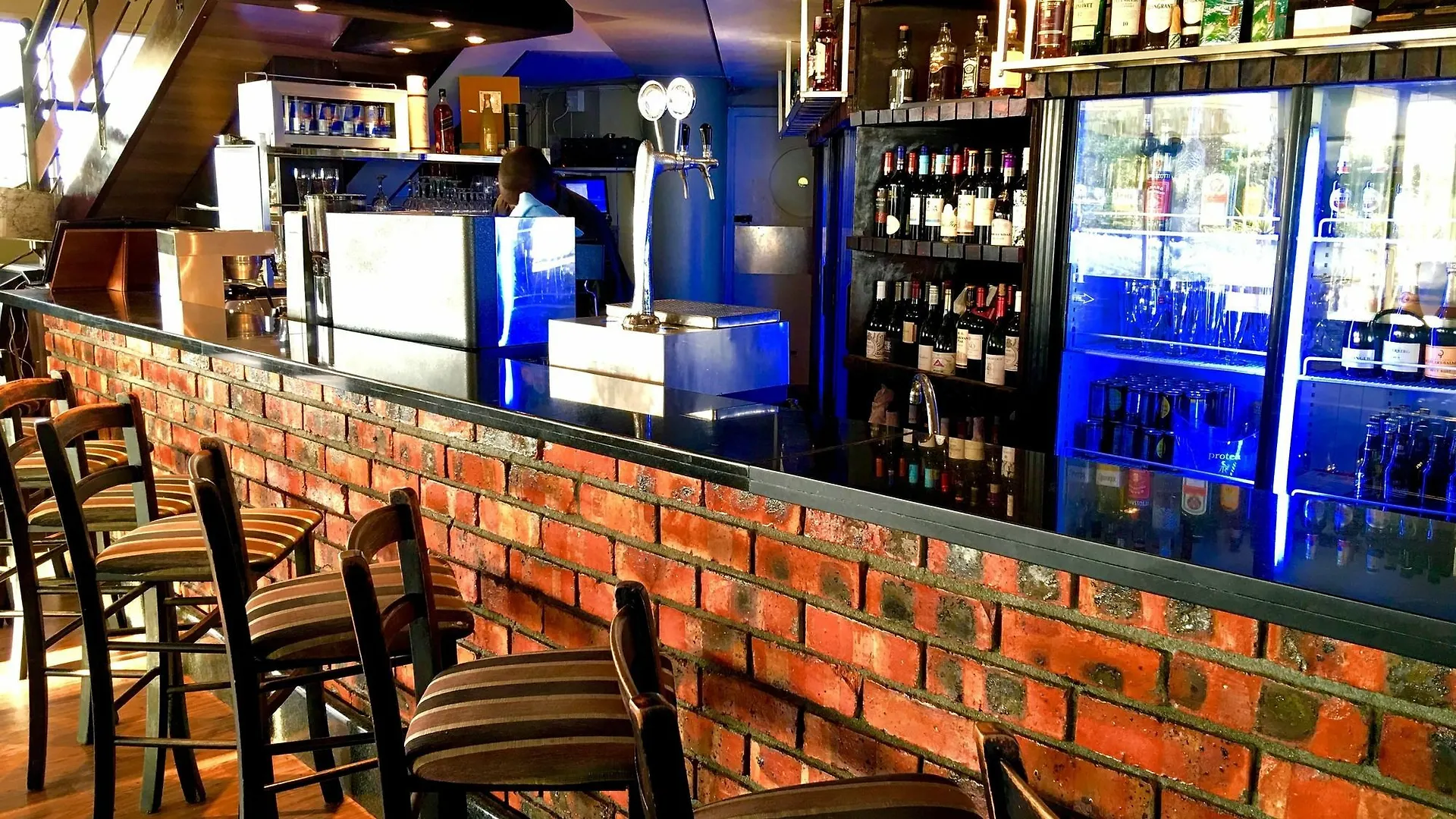 Dolphin Beach Hotel Self Catering Apartments Bloubergstrand South Africa